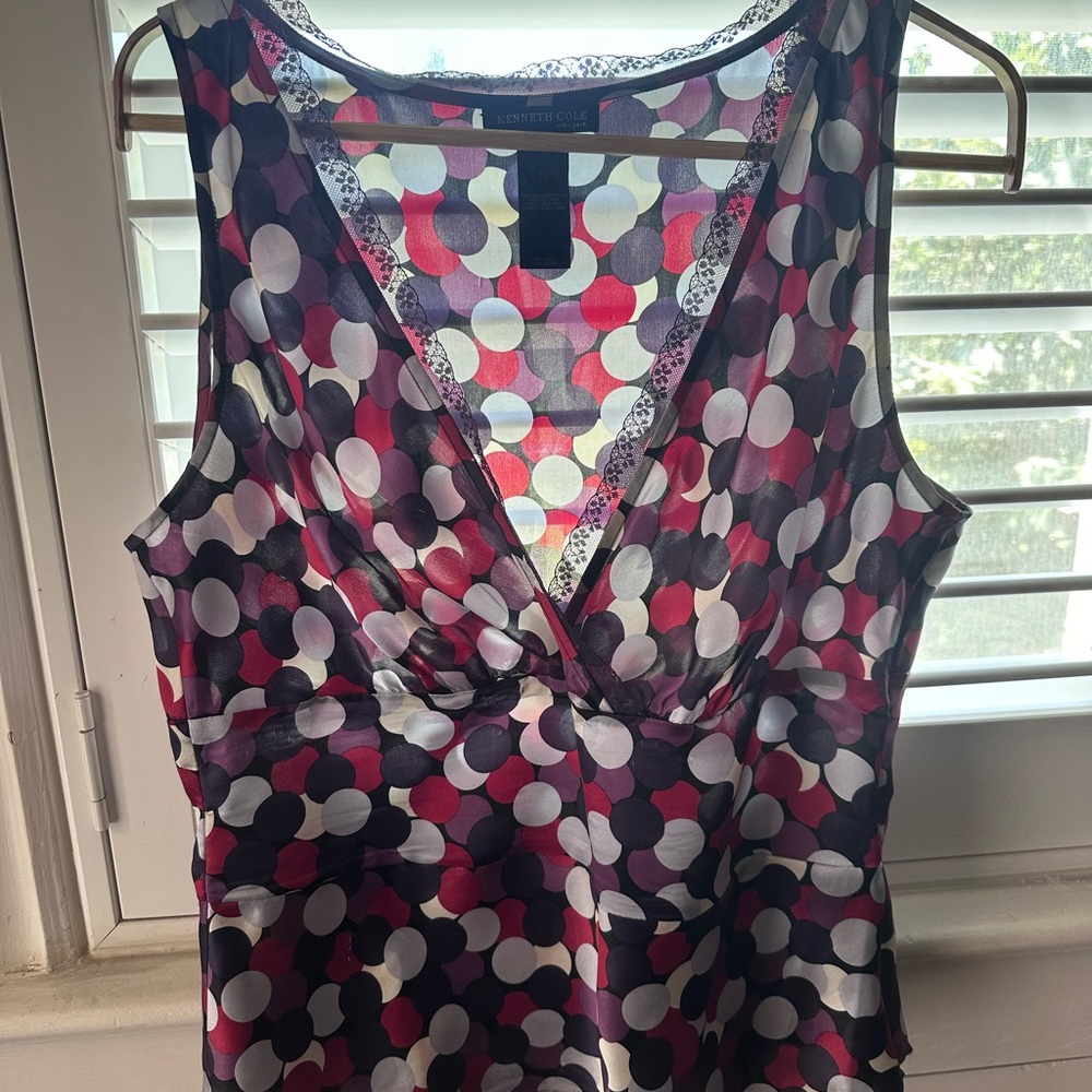 Kenneth Cole 100% silk camisole blouse with side zipper
